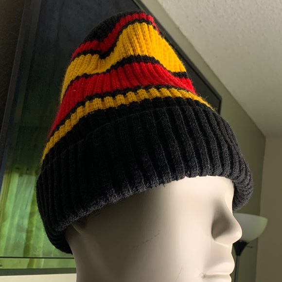 Beanie - Picture 2 of 4